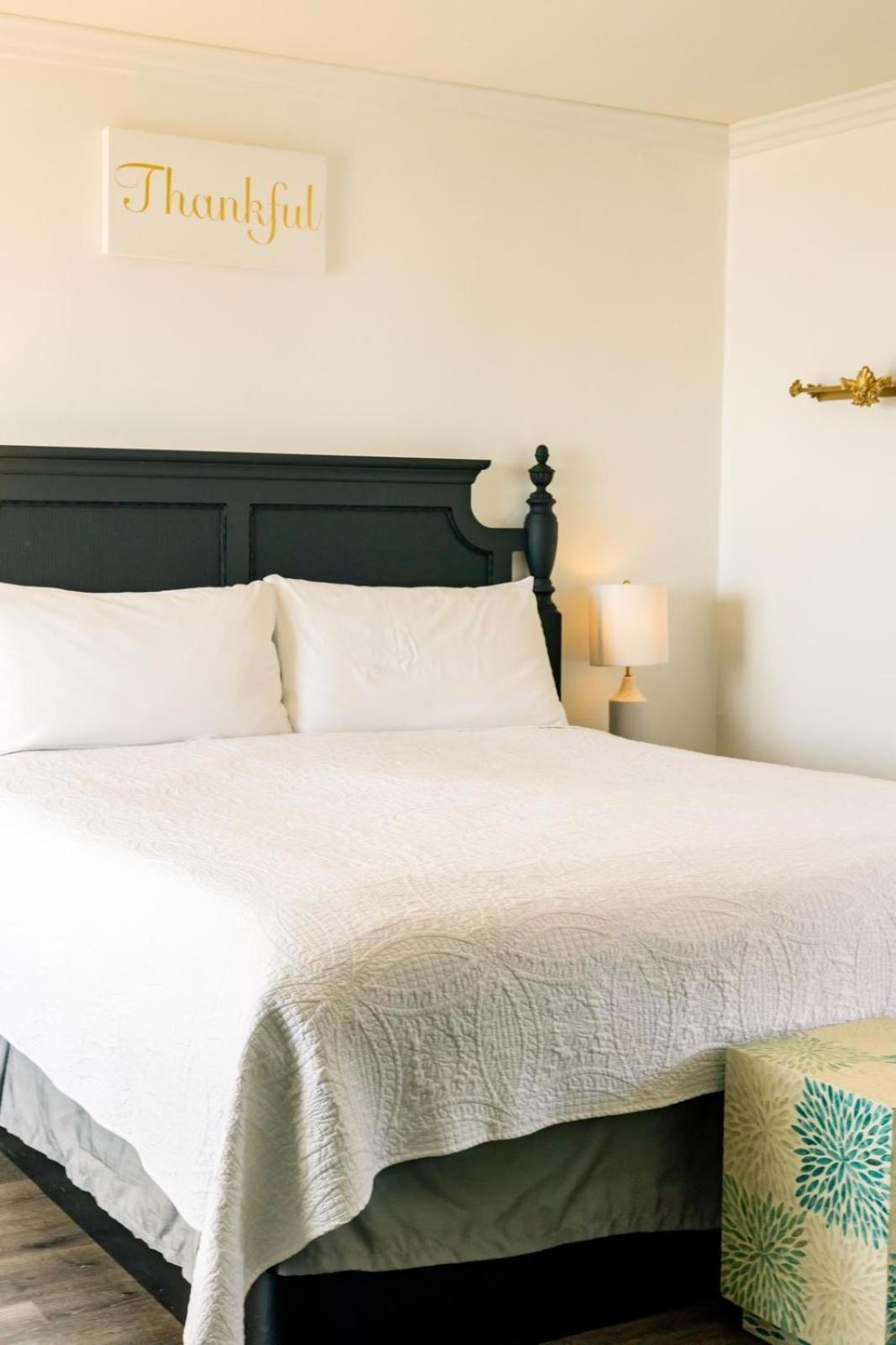 Seaside Laguna Inn & Suites Лагуна Бич Экстерьер фото